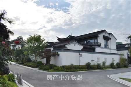 新上！十三小浉河本校精装修两室两厅拎包入住有证